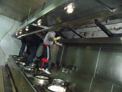 油煙管道滅火裝置安裝、深圳油煙管道清洗、深圳化糞池清理、深圳下水道疏通